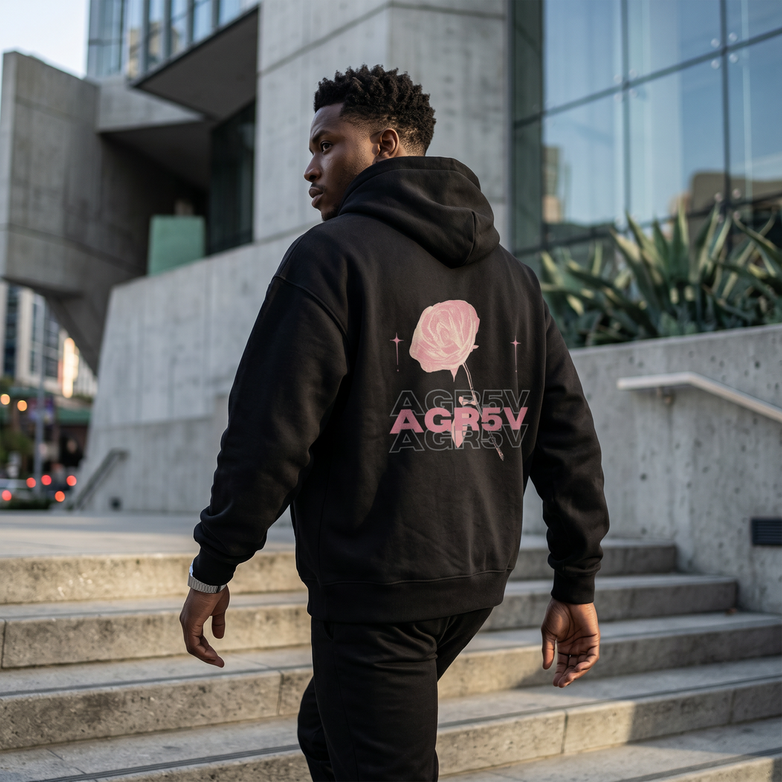 In 2026, oversized hoodies are the ultimate form of rebellion.Oversized hoodies in Australia are a type of rebellion in 2026.