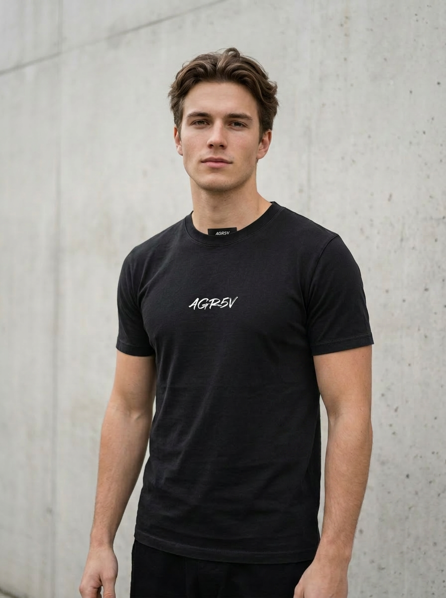 Vintage Wash Cotton Tee – Slim Fit in Black