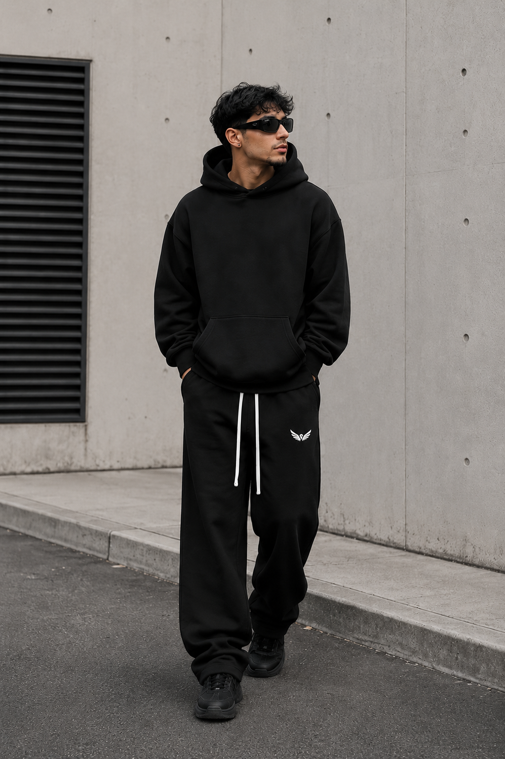 Solid Fleece Straight-Leg Pants – Unisex Relaxed Fit